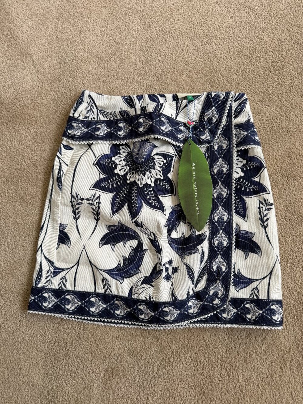 Farm Rio Off-White Nina Skirt XS - white and navy
